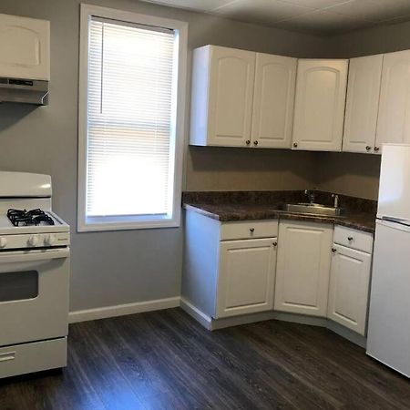 Private 2-Bedroom With Free Parking And Direct Bus To Nyc Manhattan Only 2 Blocks Away Linden Bagian luar foto