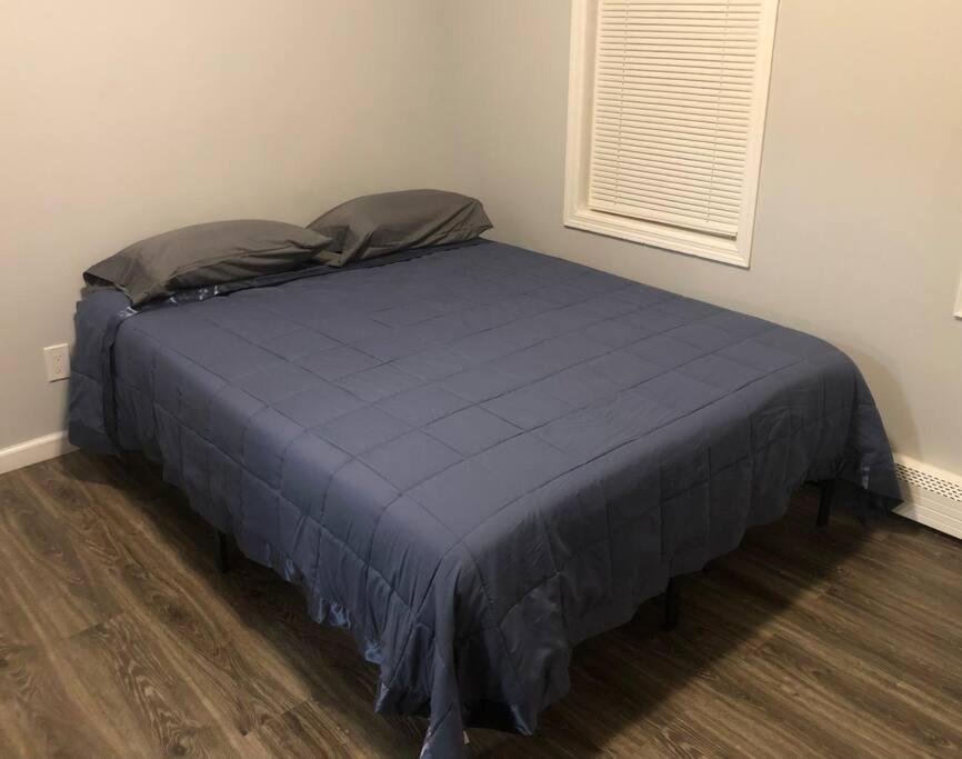 Private 2-Bedroom With Free Parking And Direct Bus To Nyc Manhattan Only 2 Blocks Away Linden Bagian luar foto