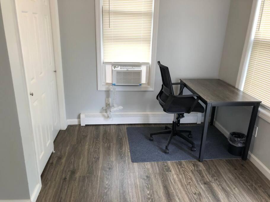 Private 2-Bedroom With Free Parking And Direct Bus To Nyc Manhattan Only 2 Blocks Away Linden Bagian luar foto